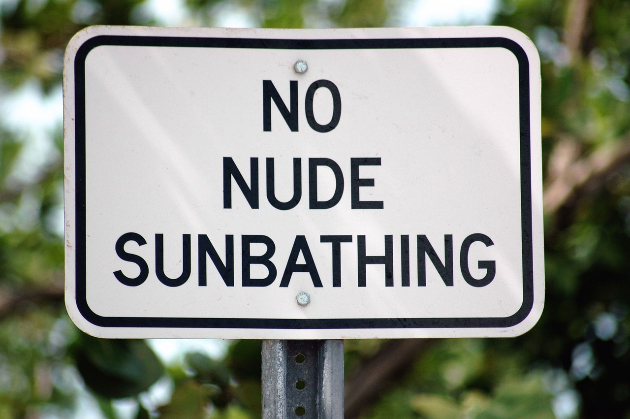 ¿A dónde llevar tu desnudez? Una guía sobre los mejores lugares para practicar nudismo