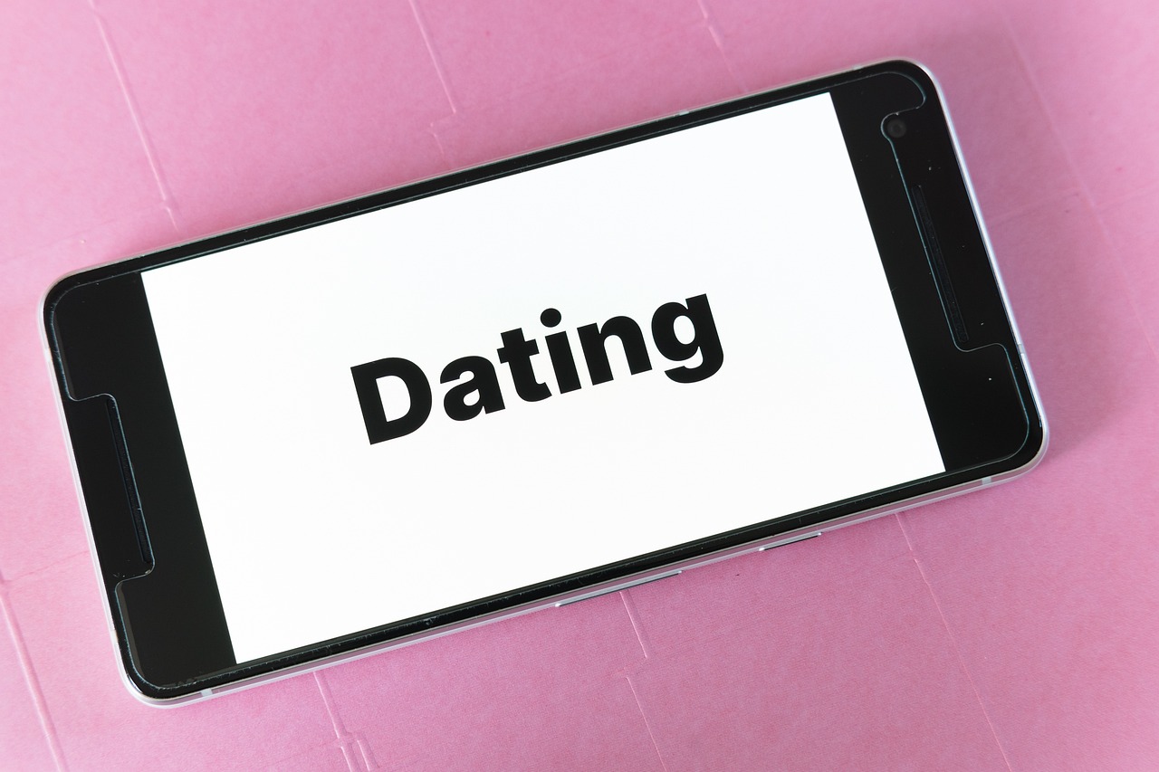 Cómo conocer gays online: Descubre los mejores sitios para encontrar pareja